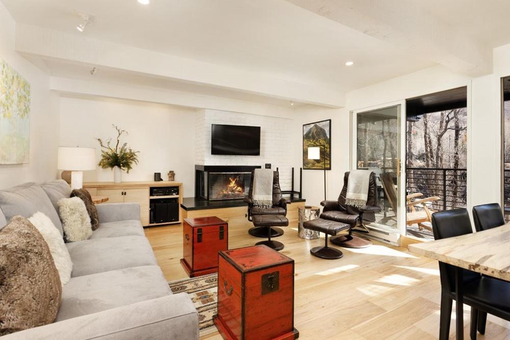 Chateau Roaring Fork Unit 25, Contemporary Condo With River Views, Close To Town Aspen Exteriör bild